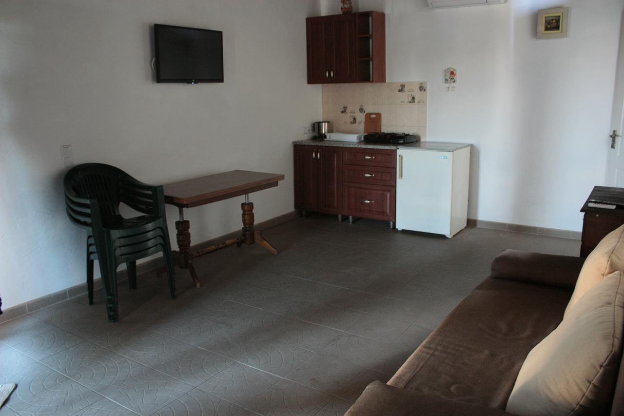 Akvitaniya Mini-Hotel 扎托卡 外观 照片