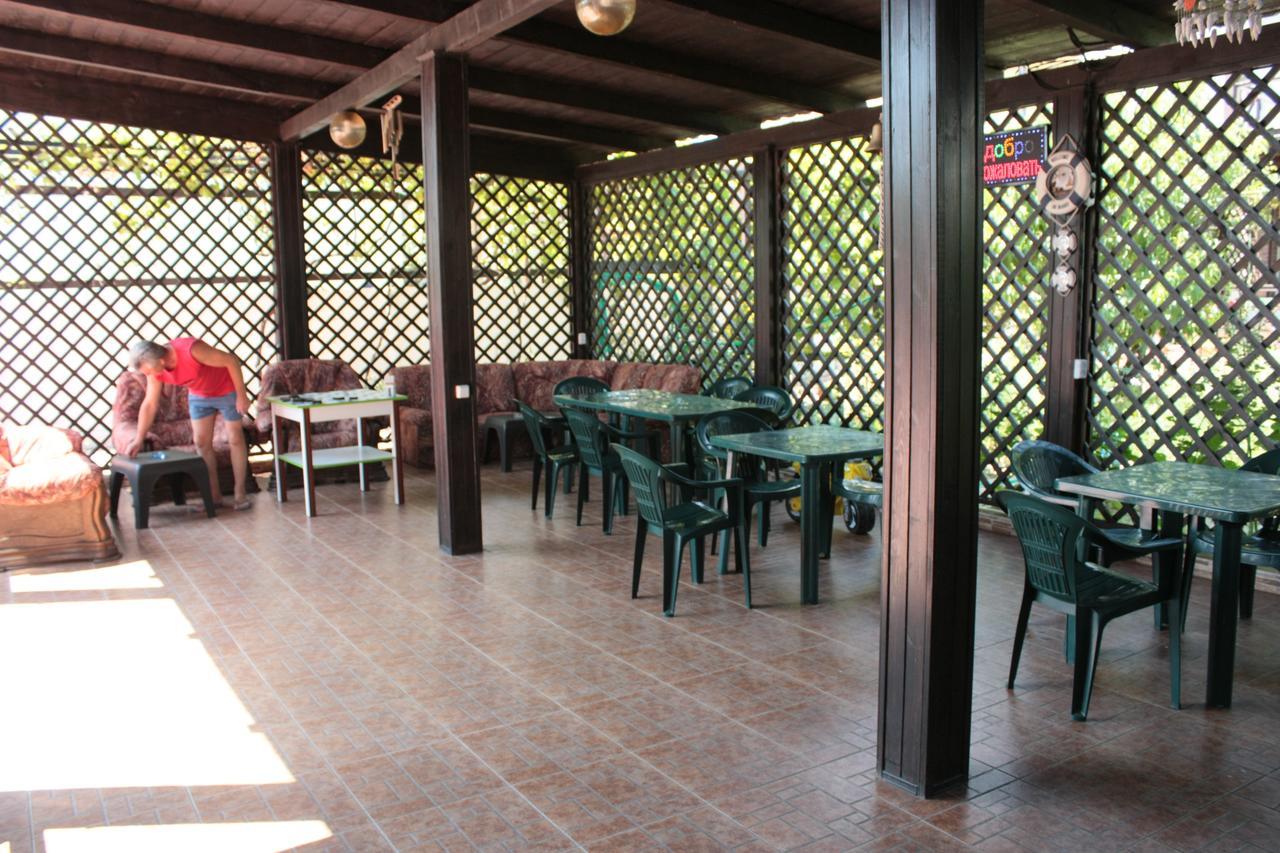 Akvitaniya Mini-Hotel 扎托卡 外观 照片