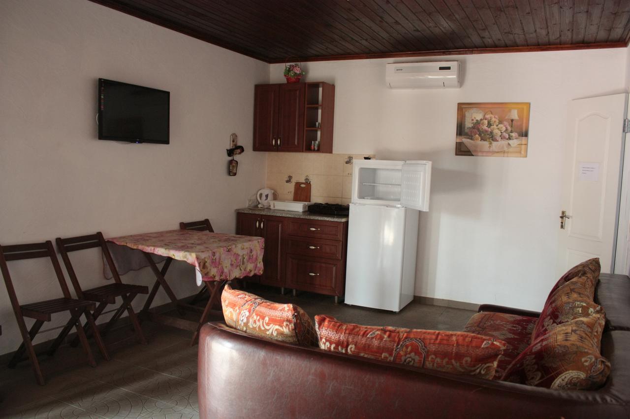 Akvitaniya Mini-Hotel 扎托卡 外观 照片