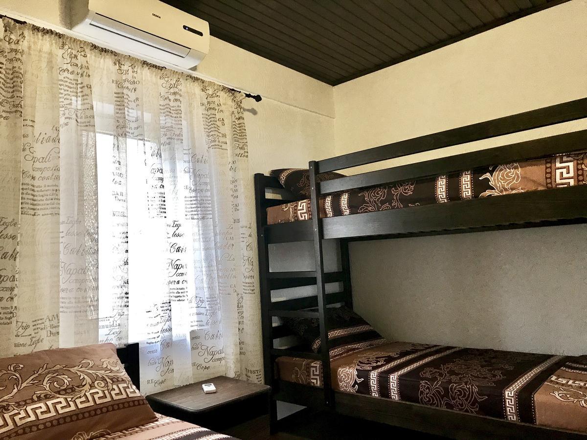 Akvitaniya Mini-Hotel 扎托卡 外观 照片